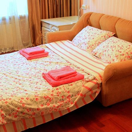 Apartment Near Metro Akademgorodok Kiev Esterno foto