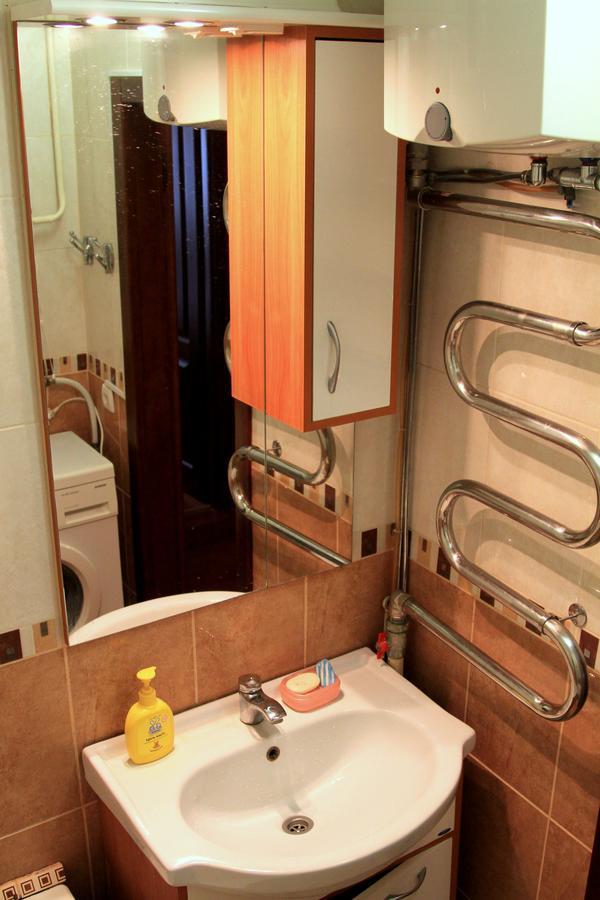 Apartment Near Metro Akademgorodok Kiev Esterno foto
