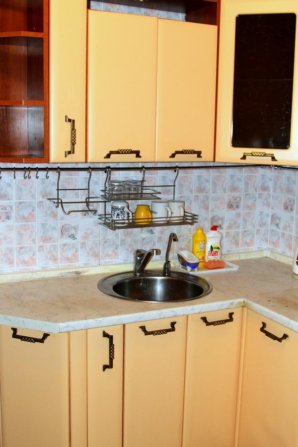 Apartment Near Metro Akademgorodok Kiev Esterno foto