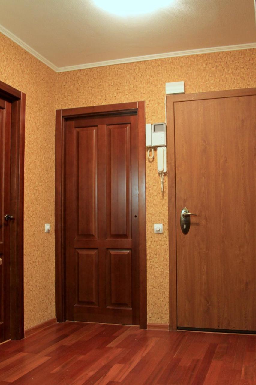 Apartment Near Metro Akademgorodok Kiev Esterno foto