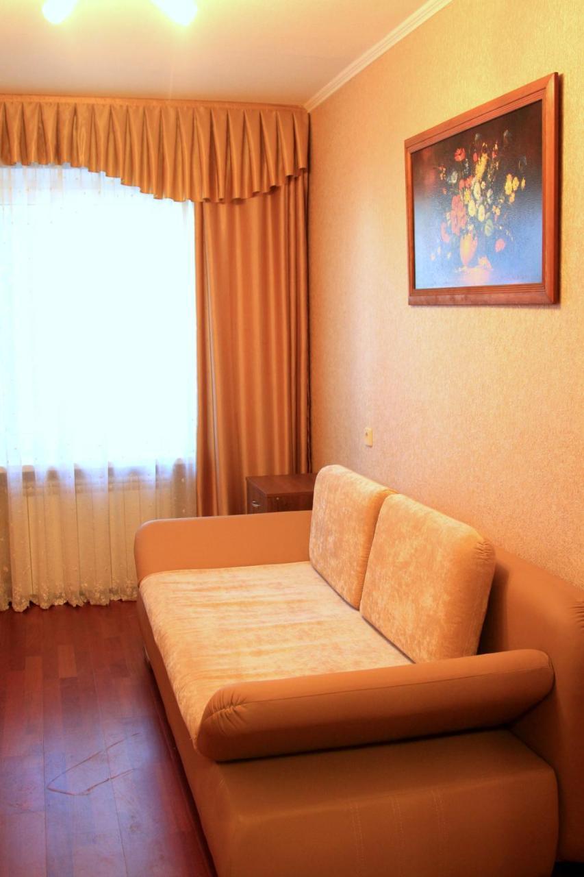 Apartment Near Metro Akademgorodok Kiev Esterno foto