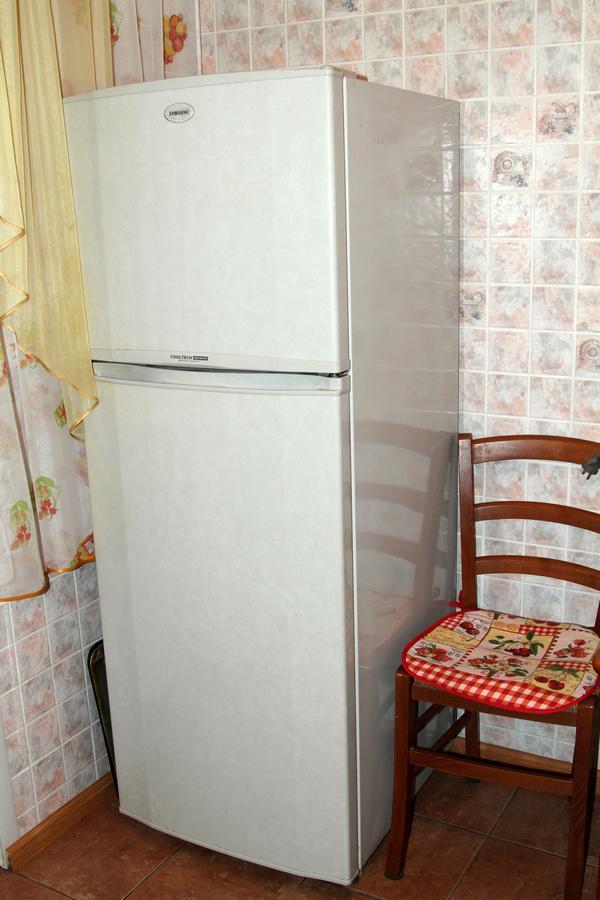 Apartment Near Metro Akademgorodok Kiev Esterno foto